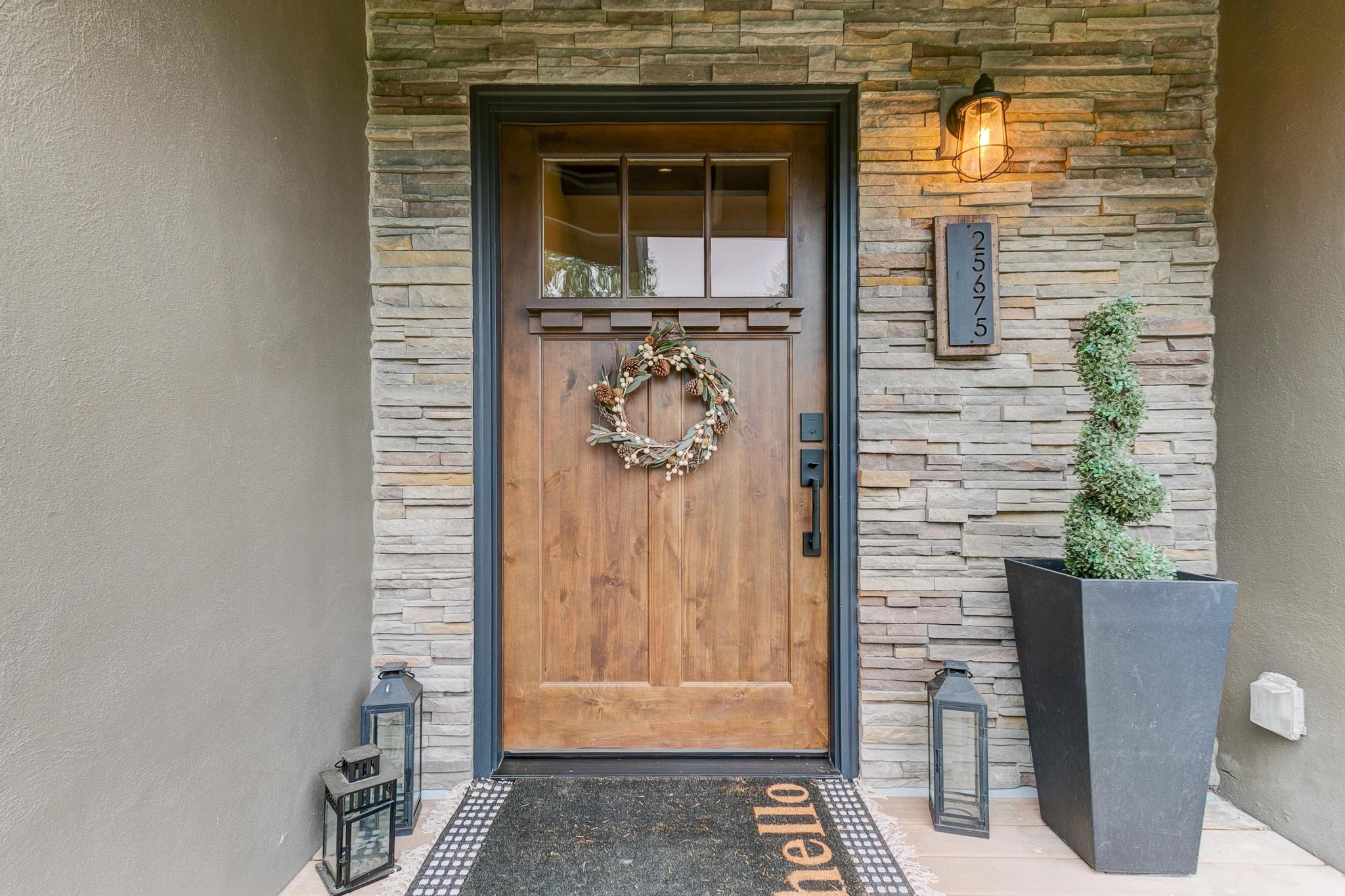 02-custom-home-entrance-sherwood-oregon-