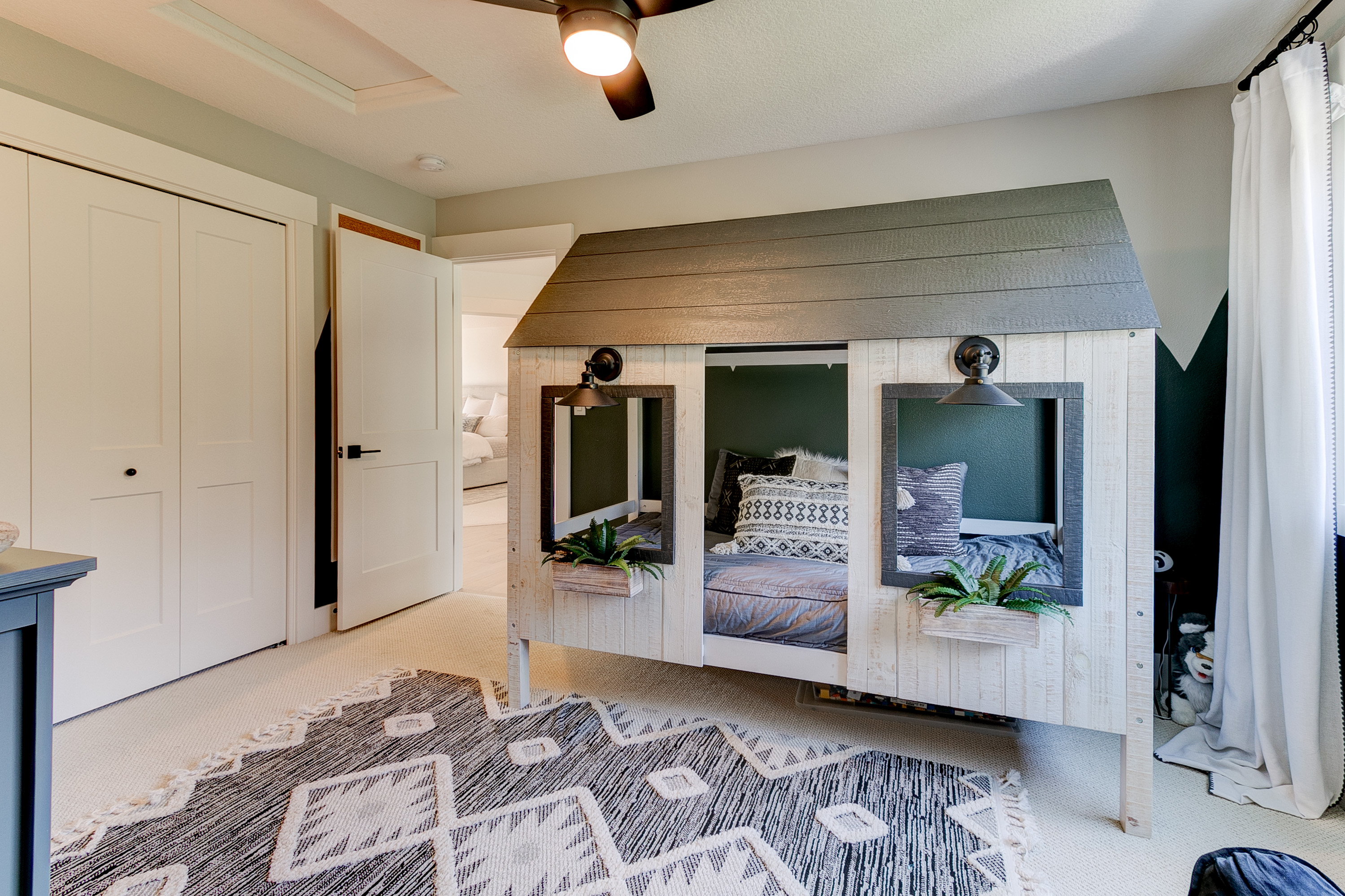 04-custom-kid-room-remodel-lake-oswego-front-view